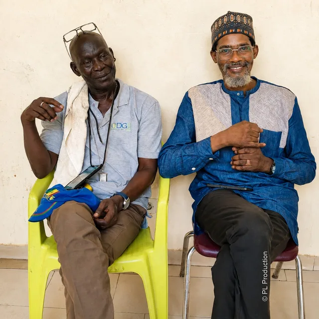 Behind the scenes with the Yaranka, Dakar Noir crew.